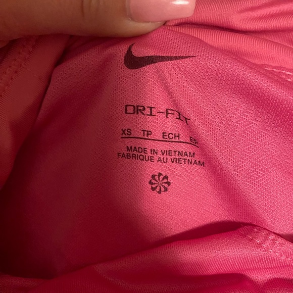 Pink nike dri fit shorts - Picture 2 of 5